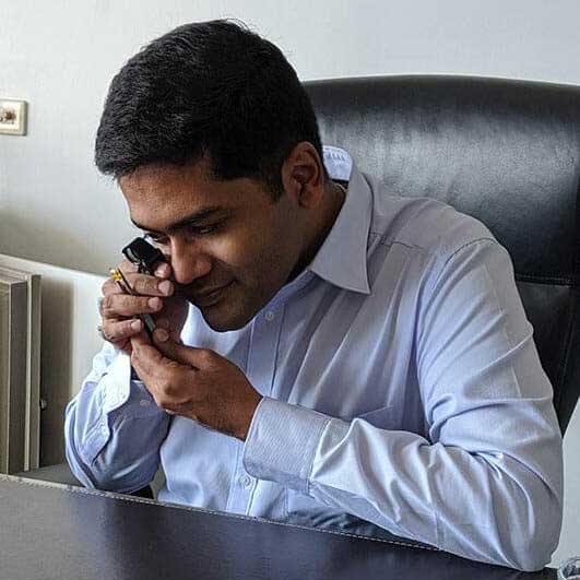 Tarun Gupta, GIA Graduate Gemologist, Bangkok
